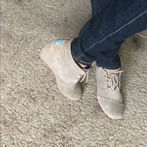 Toms Shoes - Toms most desired boots.